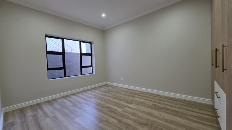 3 Bedroom Property for Sale in Hartenbos Heuwels Western Cape